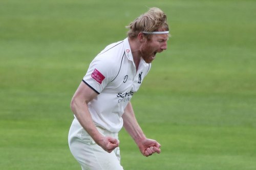 Liam Norwell saves Warwickshire as Yorkshire suffer relegation to Division Two