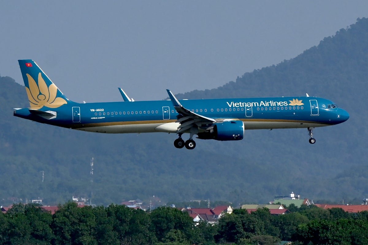 Vietnam Airlines flight returns to Munich after overshooting runway during take-off