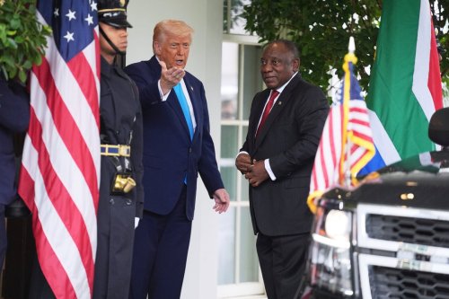 Trump falsely says South Africans fleeing ‘white genocide’ to Australia in chaotic meeting with Ramaphosa
