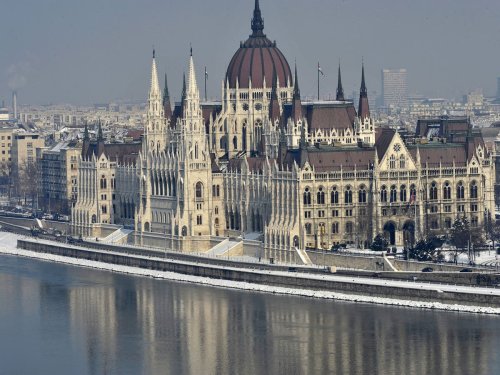 Hungary is paying its young emigrants to come back home
