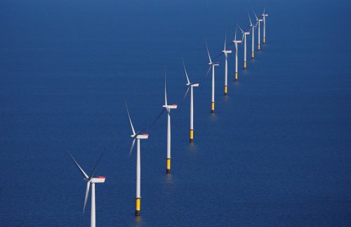 Renewable power overtakes fossil fuels for first time in UK in 2020