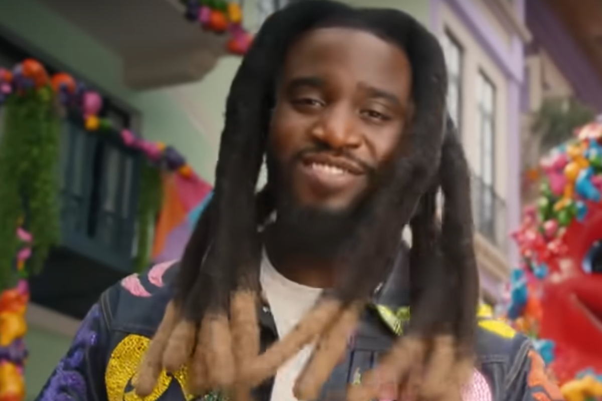 Shaboozey brings out Noah Cyrus for ‘charismatic’ Coachella duet