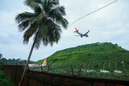 Plane Forced To Make Emergency Landing After Tail Clips Runway During ...