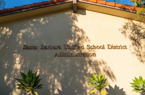 Teachers Protest Santa Barbara Unified School Board, Claim Leadership Malfunction - The Santa Barbara Independent