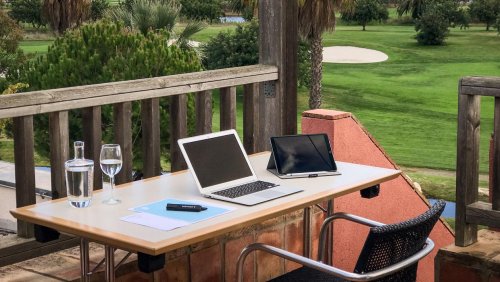 Remote working - three warm weather options for setting up your desk overseas