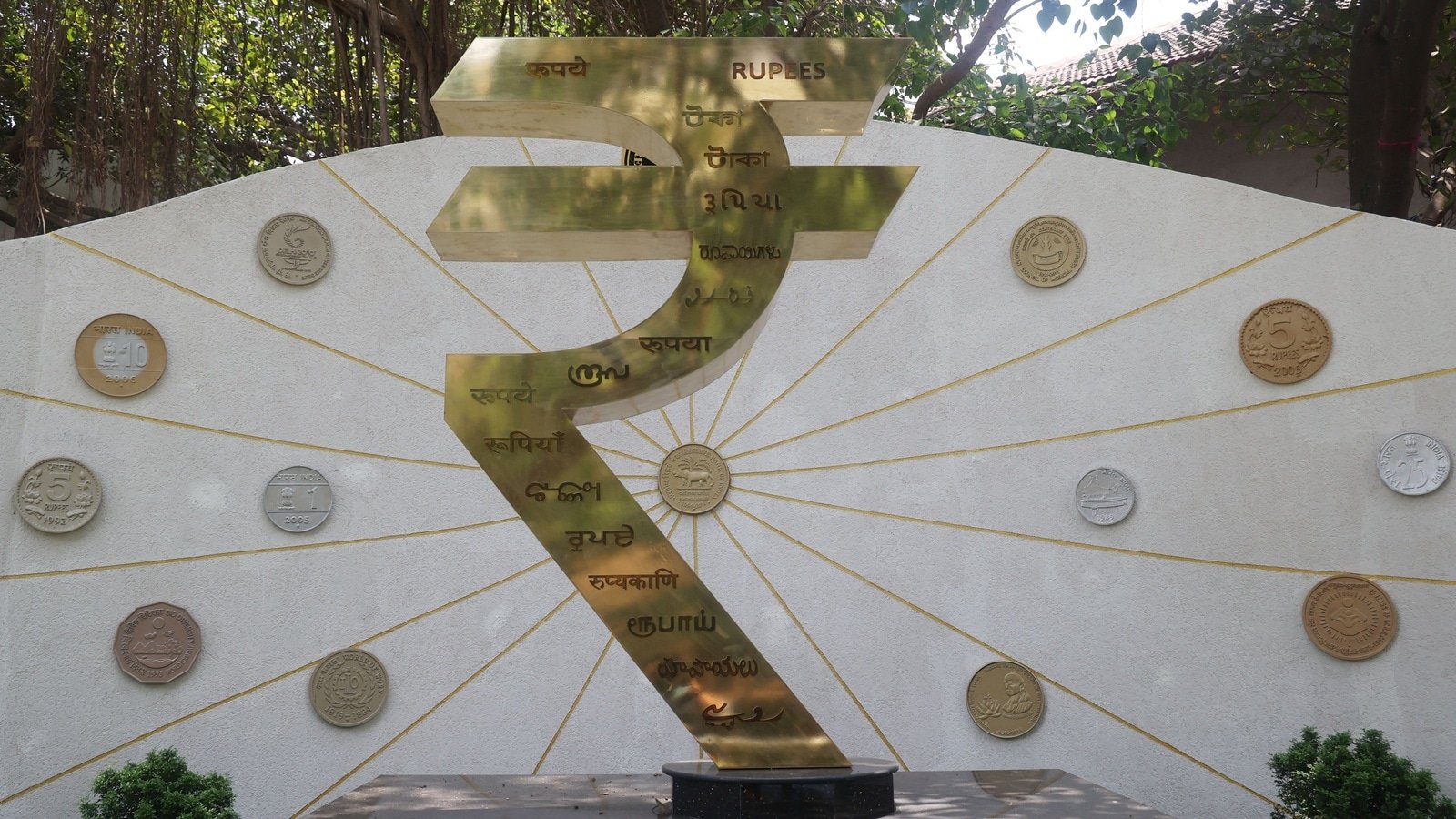 How long-term bet on rupee saved Rs 14,000 crore of forex in February