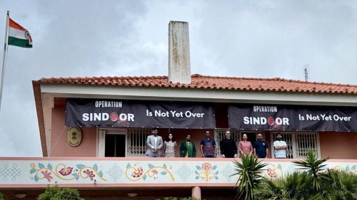 With banners of ‘Op Sindoor not yet over’, Indian Embassy in Portugal responds to Pakistani protests near its office