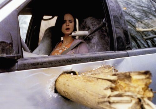 Logging Trucks, Swimming Pools, and Bathtubs, Oh My! We Fact-Checked Our Favorite ‘Final Destination’ Deaths