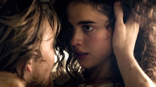 ‘Stars at Noon’ Review: Claire Denis’ Sweaty Romantic Thriller Shines Bright