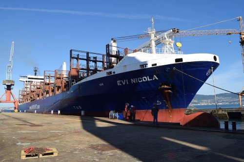 Astilleros San Enrique confirma su apuesta por la reparación naval con el 'Evi Nicola', portacontenedores de 161 metros