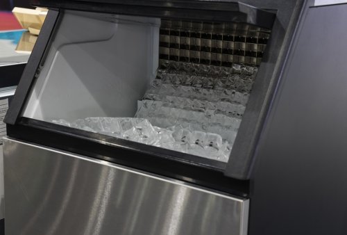 10 Types of Ice Machines for the Home and Commercial Use