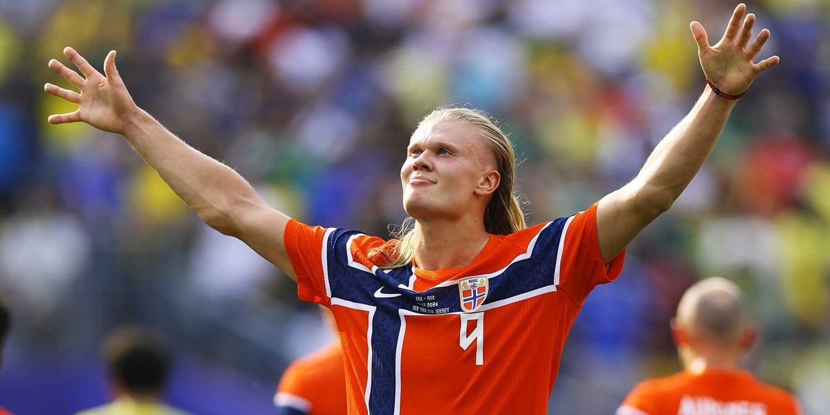 Why is Erling Haaland wearing a different name on his World Cup jersey?