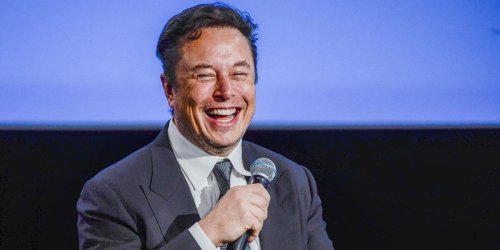 Elon Musk says he'll invent new phone if Twitter is pulled from App