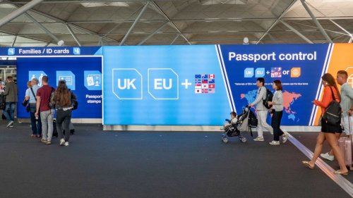 Post-Brexit passport checks putting off EU schools from visiting UK, harming British businesses