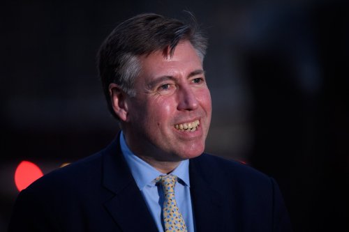 Stick to 21 June unlock or risk 'never-ending hokey-cokey of lockdown and reopening', top Tory warns