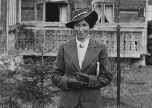 How a Cotswolds housewife stole the atom bomb – and was one of Stalin’s most accomplished spies