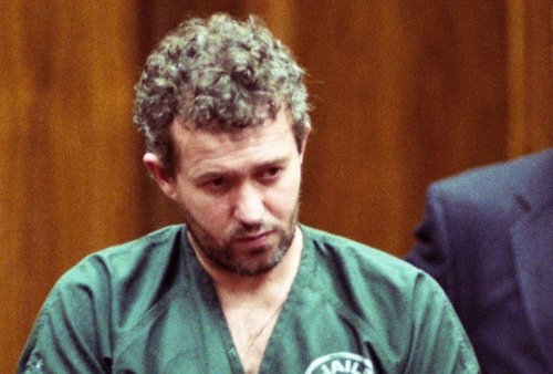 Football child sex abuse report finds 'institutional failings' by FA after Barry Bennell conviction