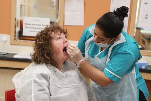 Government's Covid symptoms list must be expanded to avoid missing cases, scientists warn