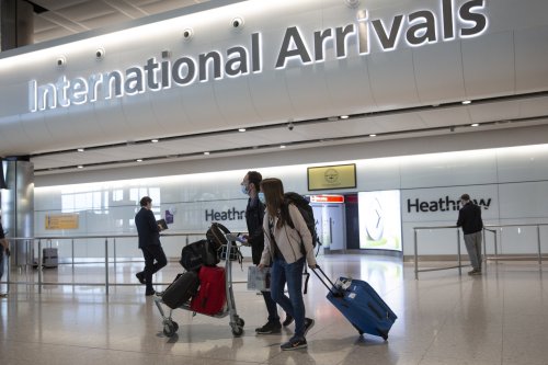 Ministers eye plans for 'quarantine hotels' to prevent arrivals bringing new Covid strains into UK