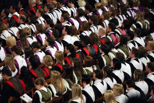 Unis to look at whether courses get grads jobs in culture to decide if they are 'good value'