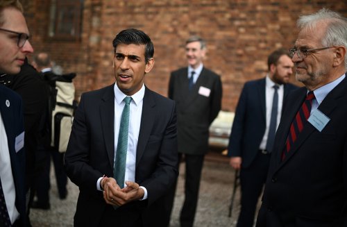 Rishi Sunak plots 1p income tax cut a year earlier to help struggling families as cost of living soars