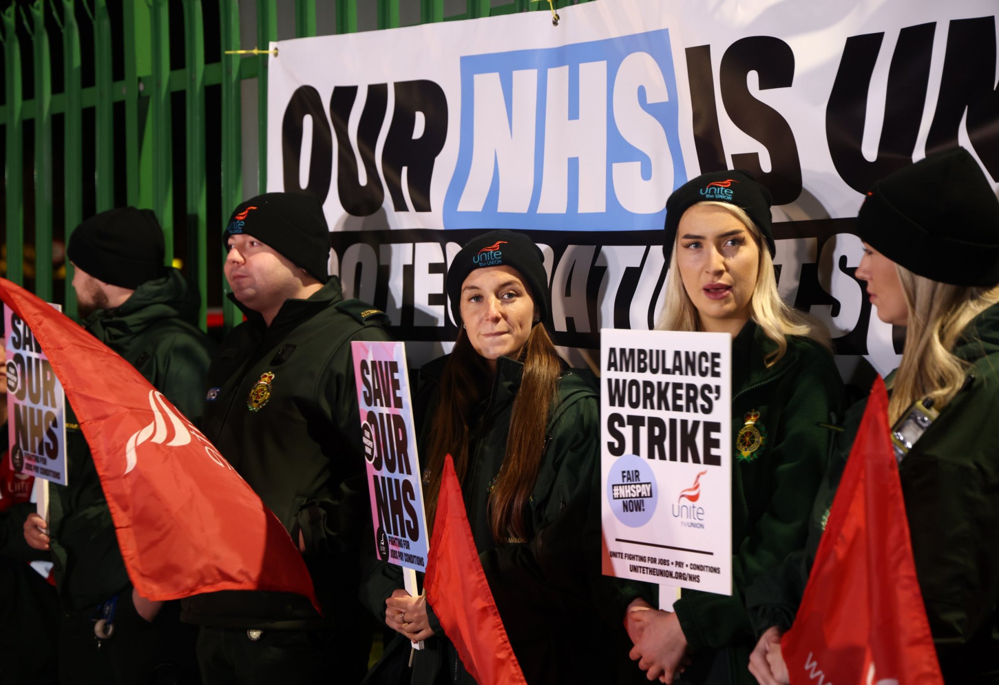 NHS ambulance strike: Steve Barclay blames unions for ‘harm to patients’ as war of words ramps up