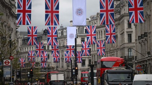 are-shops-open-on-coronation-day-supermarket-bank-holiday-weekend