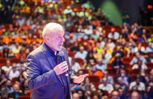 Após invasões do MST no "abril vermelho", Lula lança programa para reforma agrária