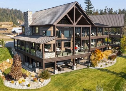 iN PHOTOS: Enjoy the Shuswap with two houses on waterfront acreage for mere $30M