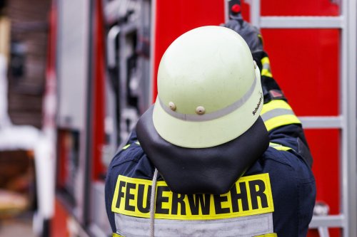 Wiese in Knetzgau in Flammen - Brandgefahr steigt durch Trockenheit