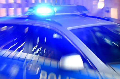 Exhibitionist belästigt zwei Frauen am Bahnhof - Opfer und Zeugen sollen sich melden