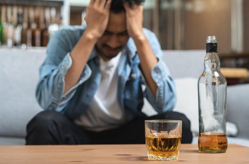 Alkoholsucht erkennen: Diese vier Phasen gibt es
