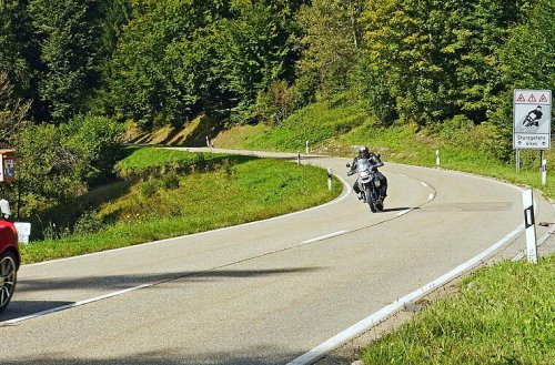Motorrad-Saison in Fränkischer Schweiz gestartet - eine Strecke ist für Biker gesperrt