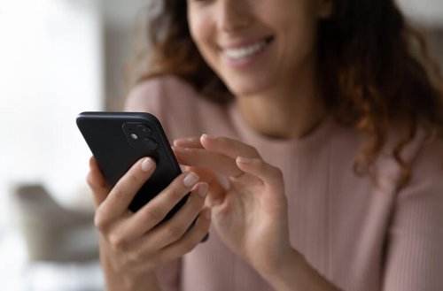 Ab Juni 2025: Neue EU-Regeln können Handy-Nutzern Geld sparen - das ändert sich