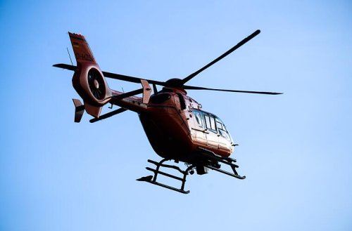Unfall mit Tretroller: Zehnjährige schwer verletzt - Rettungshubschrauber