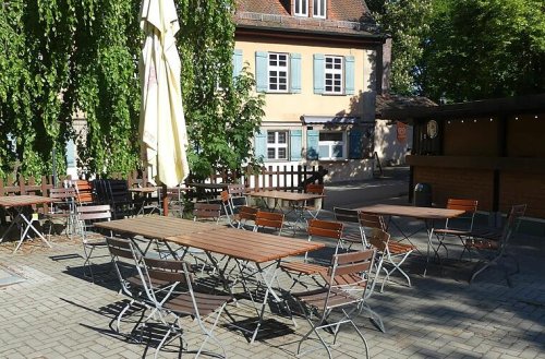 Fränkische Eventlocation plötzlich geschlossen - große Versteigerung gestartet