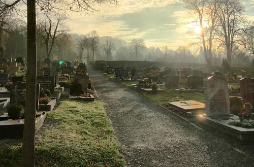 Kulmbach: Friedhofsrundgänge werden wieder angeboten - Gäste erwarten "viele spannende Erzählungen"