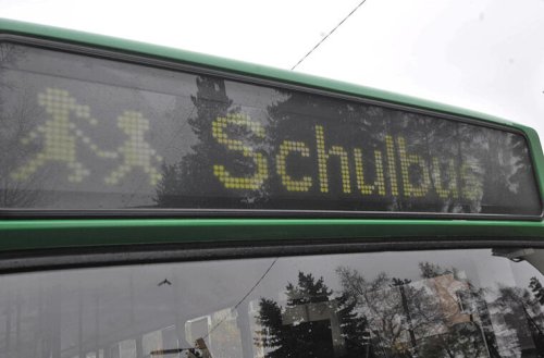 Keine Schulbusse in fränkischer Ortschaft: Randalierer demolieren kompletten Fuhrpark - Schaden enorm