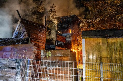 Erlangen: Wieder steht beliebter Abenteuerspielplatz in Flammen: War es Brandstiftung?