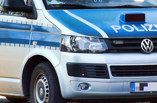 Nürnberg: Unbekannter Radfahrer schlug auf Fußgänger ein - Zeugenaufruf