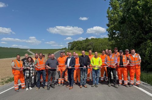 Nach monatelangen Bauarbeiten - Sanierung der Kreisstraße bei Eichelsee abgeschlossen