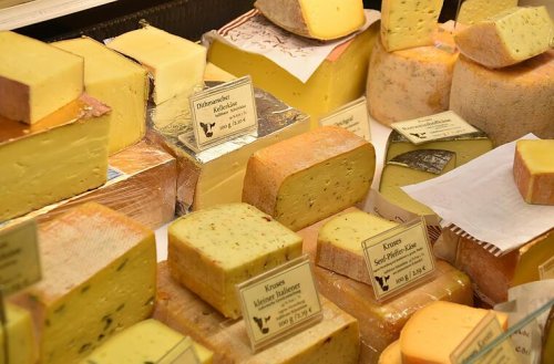 Gefährliche Fremdkörper: Fränkische Supermarkt-Kette startet Käse-Rückruf