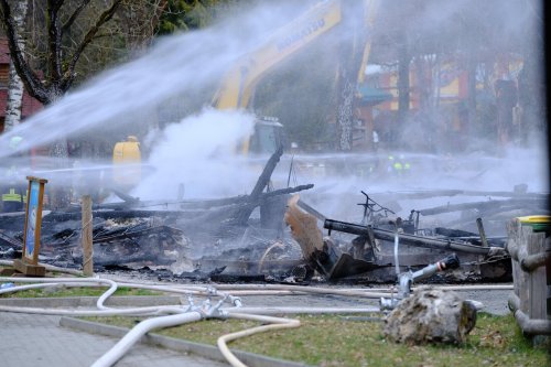 Brand in Freizeit-Land Geiselwind - Polizei รคuรert sich zu mรถglicher Brandursache