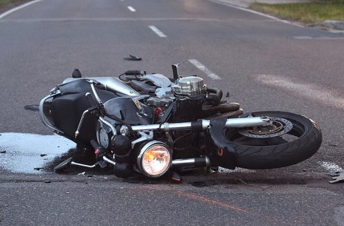 Motorradfahrer stürzt bei Fahrt auf fränkischer Autobahn - 18-Jähriger schwer verletzt in Klinik geflogen