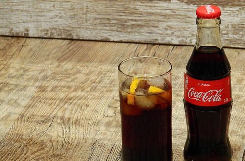 Cola trinken: Was passiert in deinem Körper nach nur einem einzigen Glas?