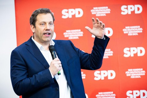 Rente: Klingbeil (SPD) plant "echte Reform" - und will mehr Menschen in die Rentenversicherung holen