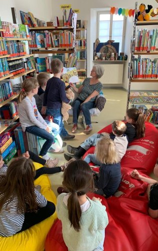 Vorlesen und basteln