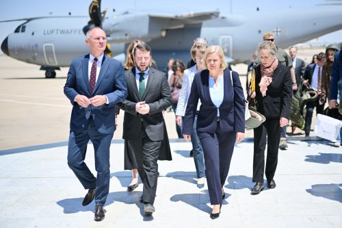 Faeser holt geplatzten Kurzbesuch in Syrien nach