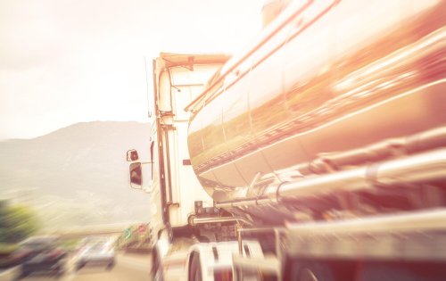A6 im Kreis Ansbach: Lkw umgekippt - Autobahn Richtung Heilbronn komplett gesperrt