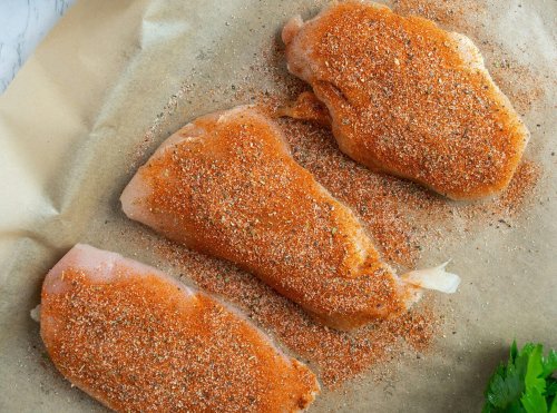 Wer dieses Fleisch im Supermarkt kauft, riskiert eine schwere Infektion